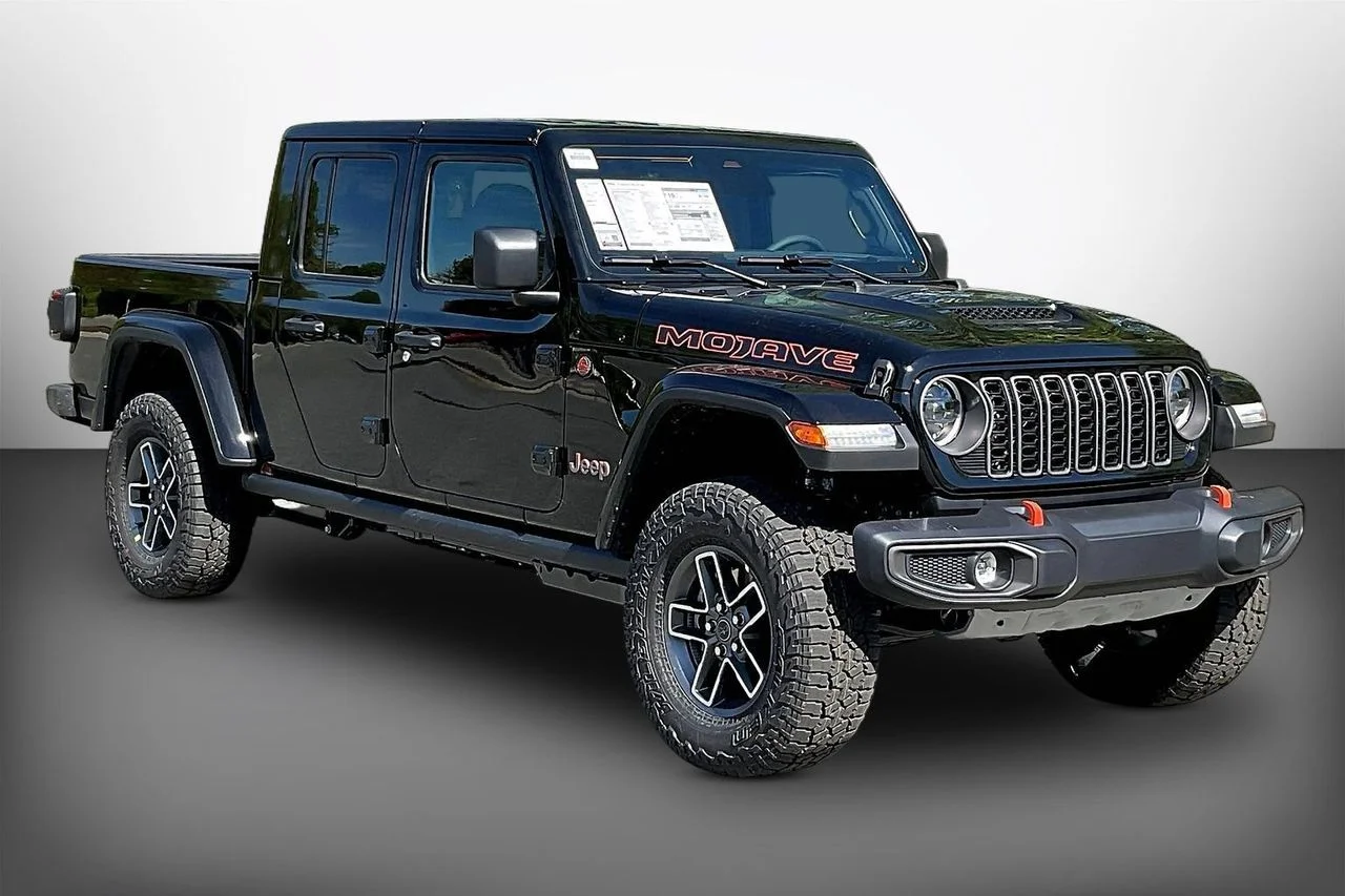 New 2026 Black Clearcoat Jeep Mojave image 2