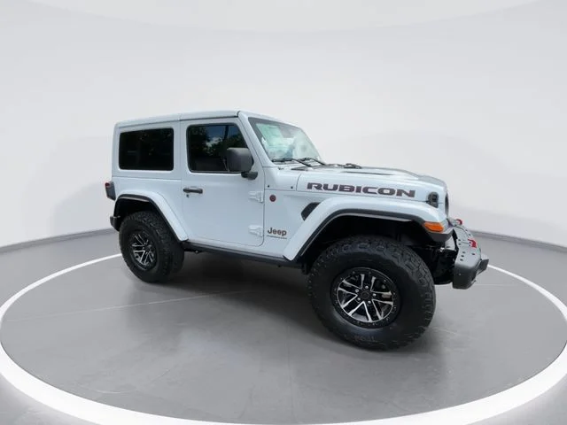 New 2025 Bright White Clear-Coat Exterior Paint Jeep Rubicon X image 2