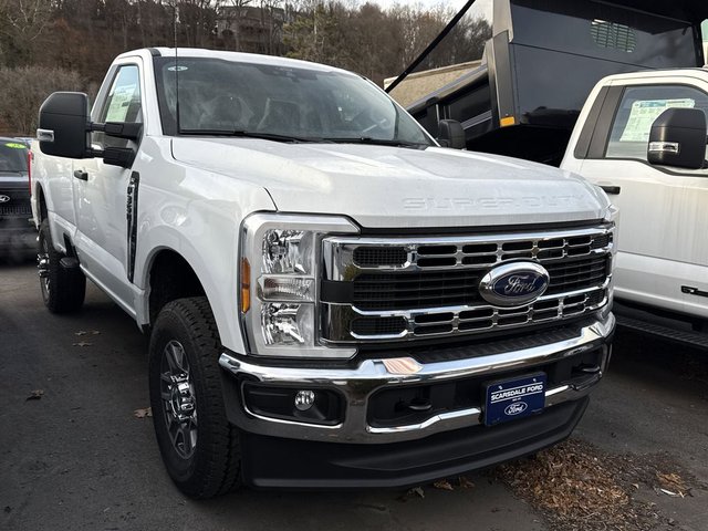 2025 Ford Super Duty F-350® XLT
