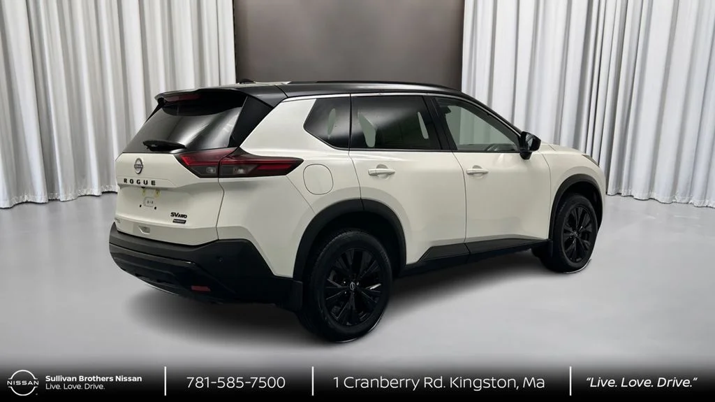 Used 2023 White Nissan SV image 5