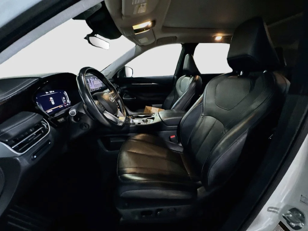 Certified Used 2023 White INFINITI Sensory image 23