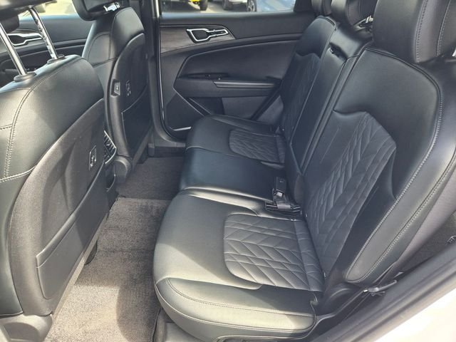 Used 2023 White Kia X-Pro Prestige image 10