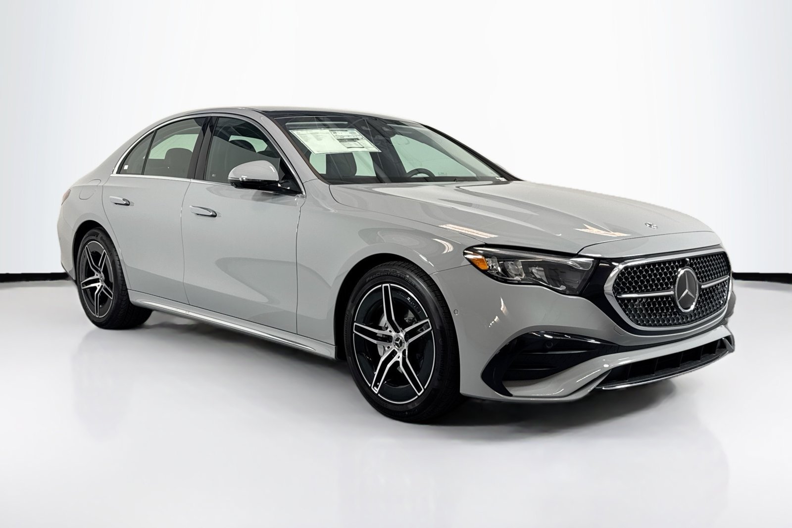 New 2026 MANUFAKTUR Alpine Grey Mercedes-Benz E 350 image 3