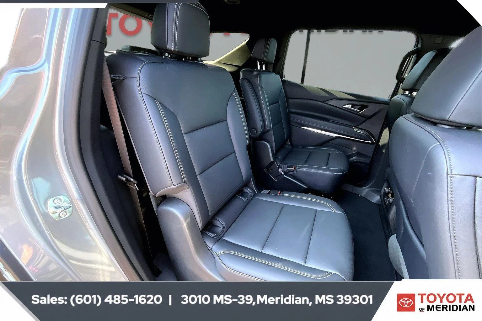 Used 2026 Sterling Gray Metallic Chevrolet FWD LT image 20