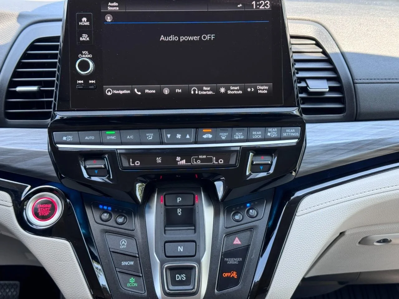 2025 Honda Odyssey Elite - Photo 15