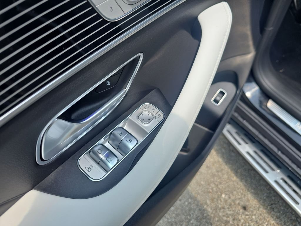New 2026 Obsidian Black Metallic Mercedes-Benz GLE 350 image 11