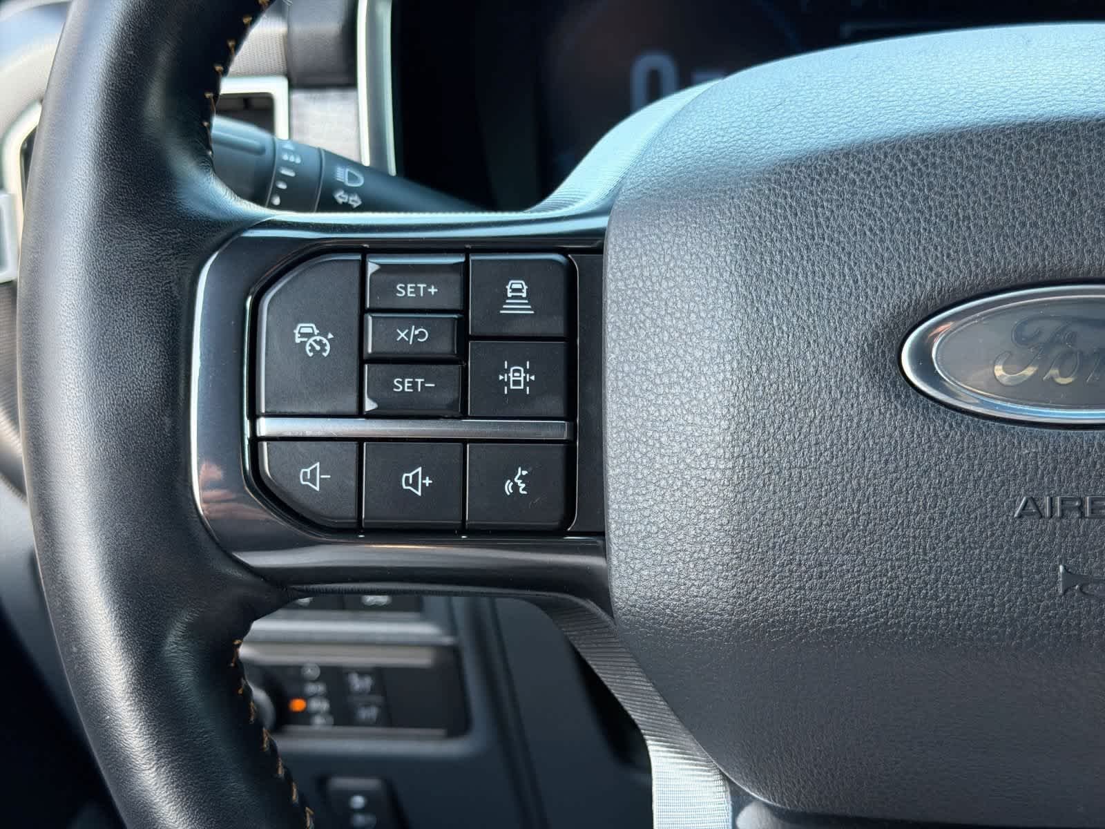 Used 2022 Agate Black Metallic Ford Platinum image 25
