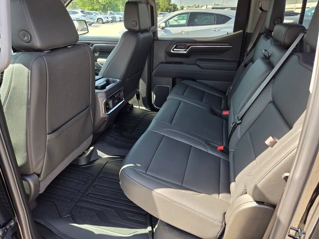 2026 GMC Sierra 1500 SLT - Photo 7
