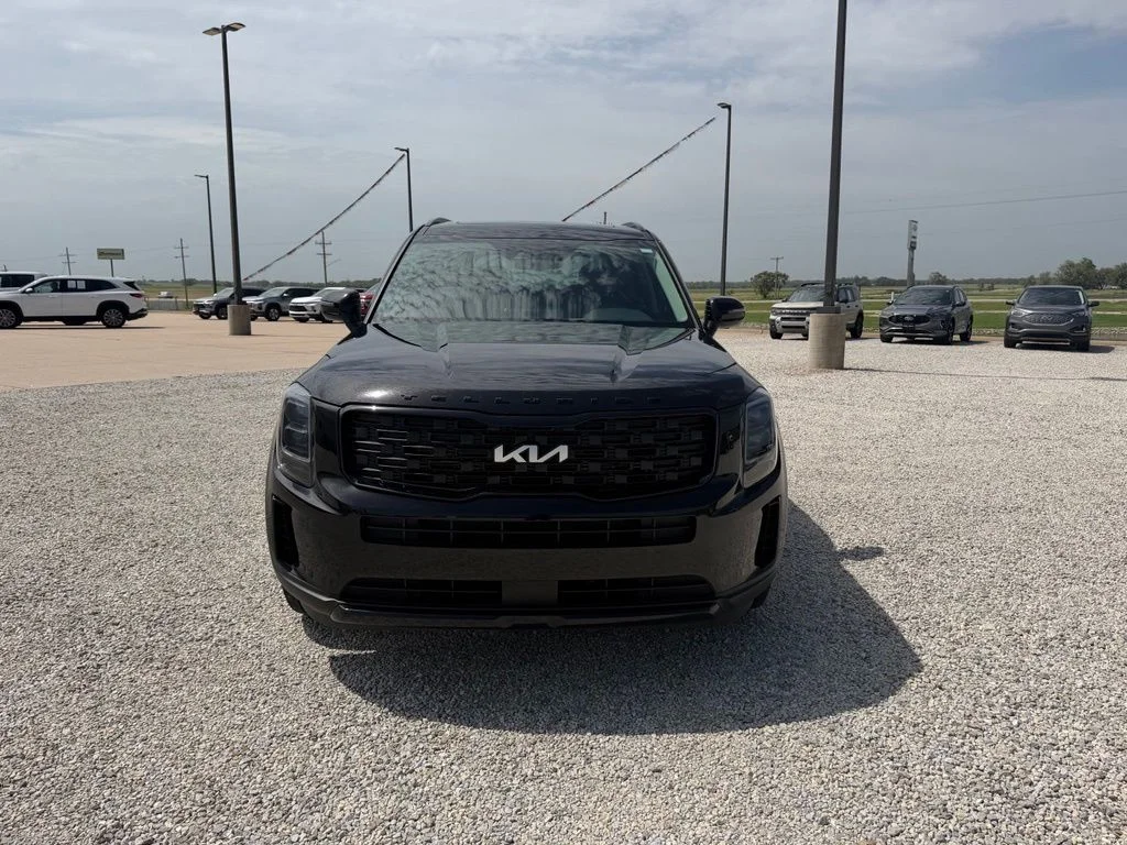 Used 2022 Black Kia EX image 8
