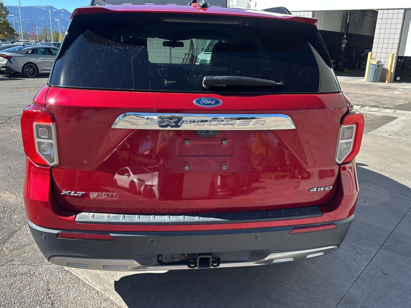 Used 2022 Rapid Red Metallic Tinted Clearcoat Ford XLT image 5