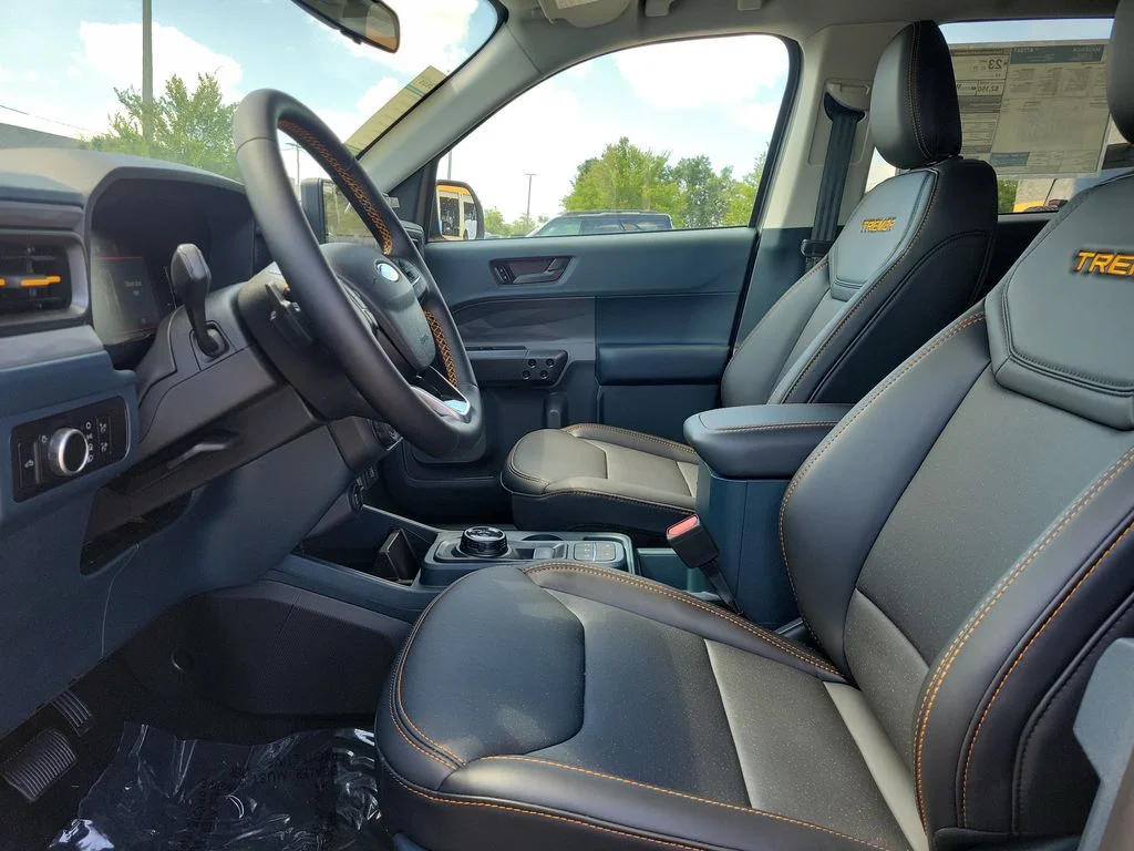 New 2026 Carbonized Gray Metallic Ford Tremor® image 15