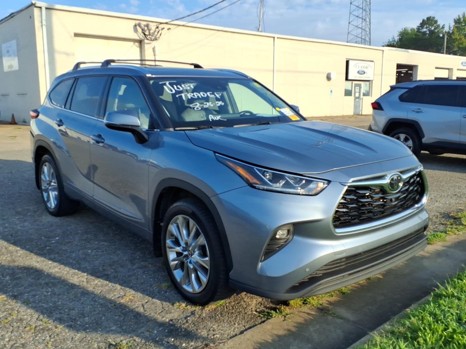 Used 2021 Moon Dust Toyota Limited image 3