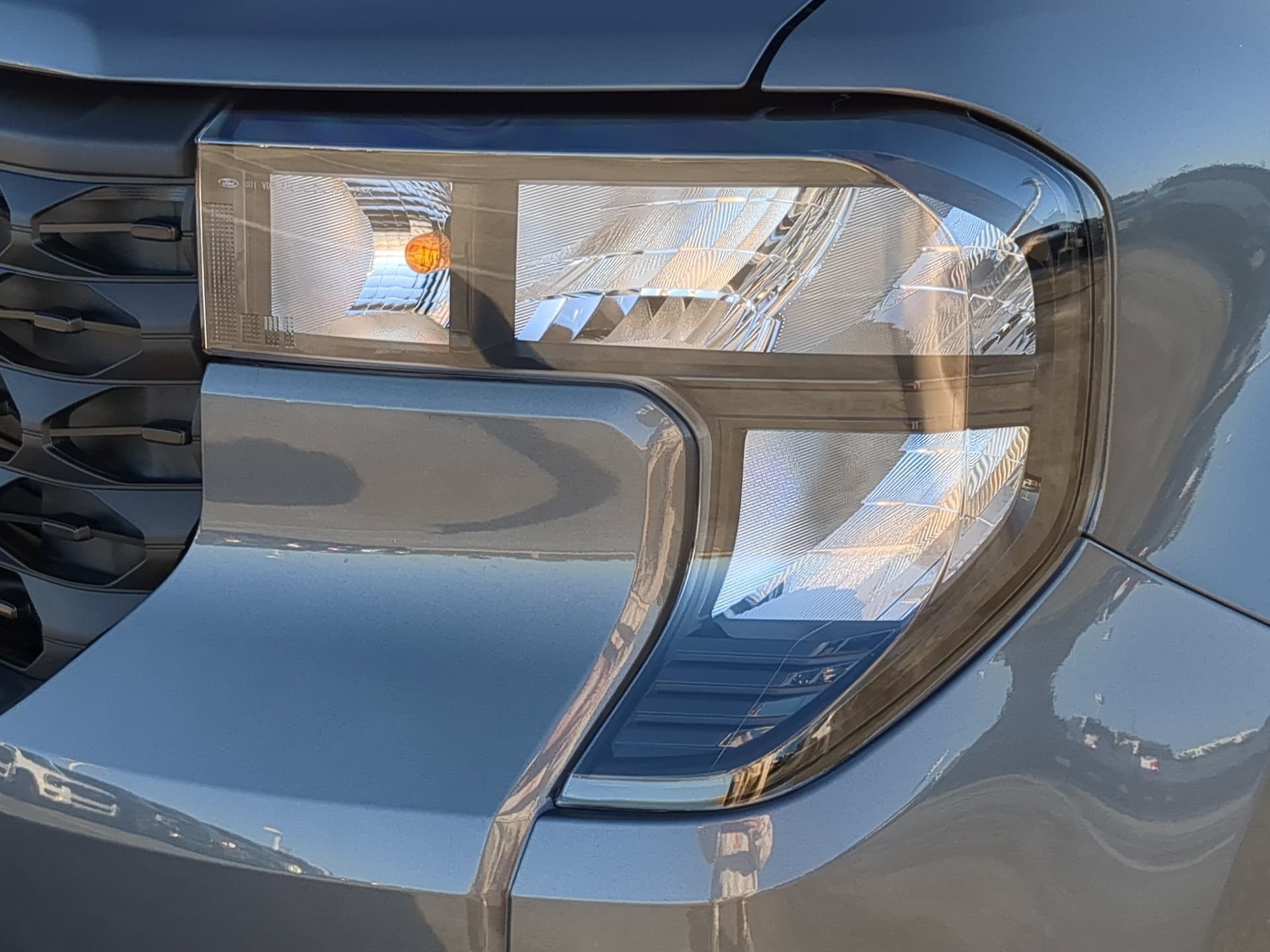 New 2026 Carbonized Gray Metallic Ford XLT image 41