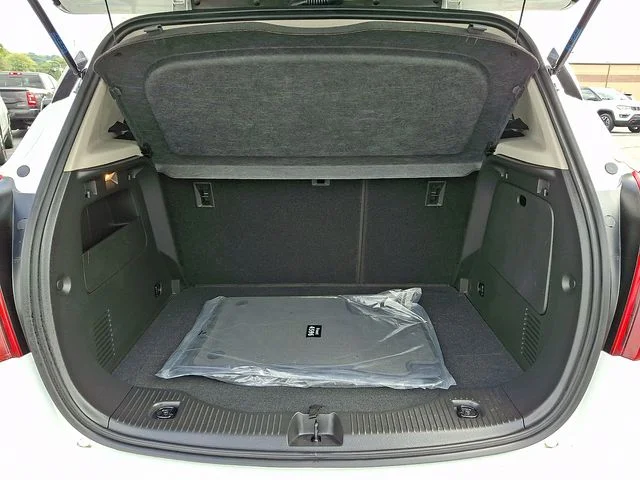 Used 2020 White Buick Preferred image 27