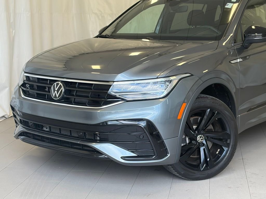 Certified Used 2024 Platinum Gray Metallic Volkswagen 2.0T SE R-Line Black image 2