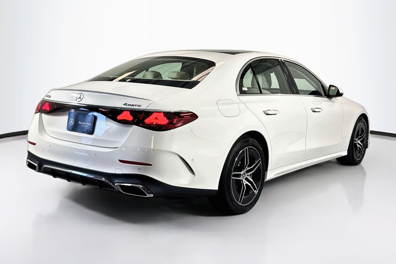 New 2027 Polar White Mercedes-Benz E 450 image 5