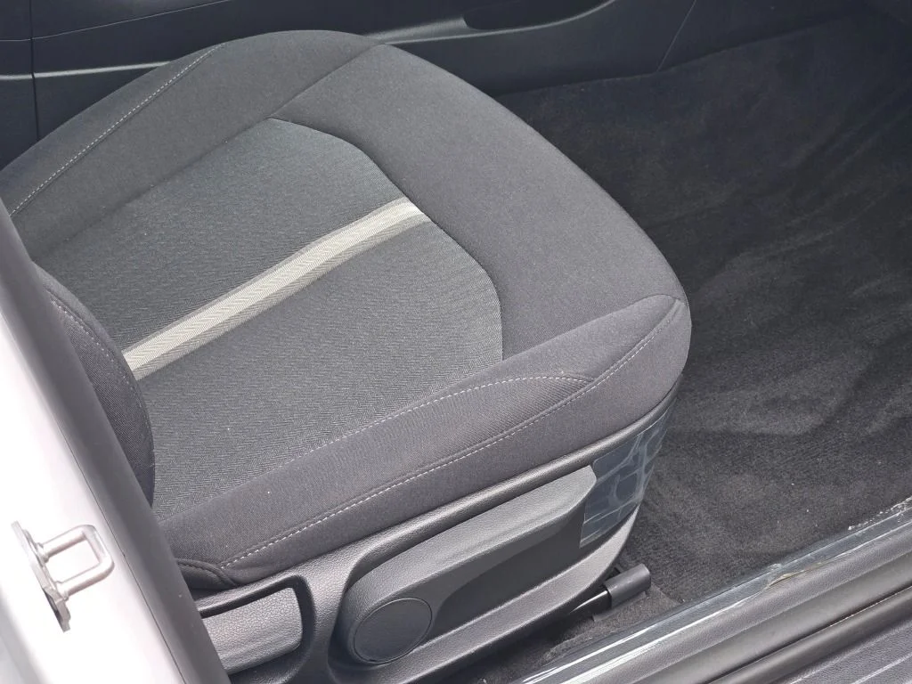 Used 2026 White Hyundai SE image 6