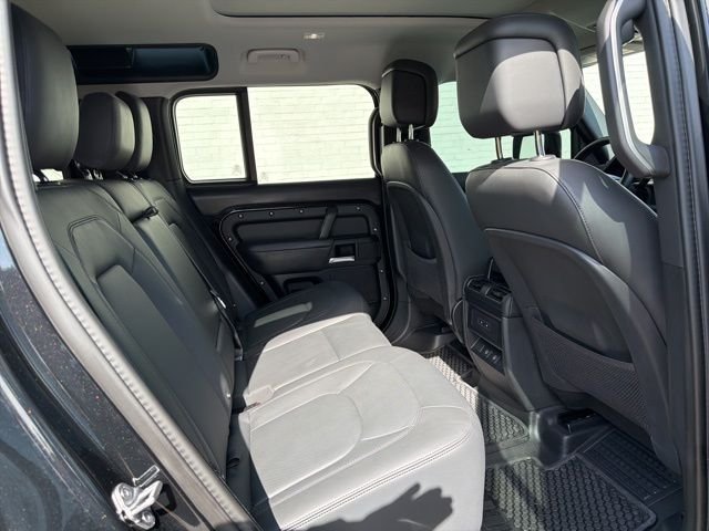 2025 Land Rover Defender S - Photo 10
