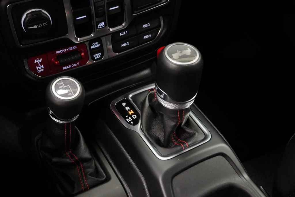 Used 2023 White Jeep Rubicon image 38