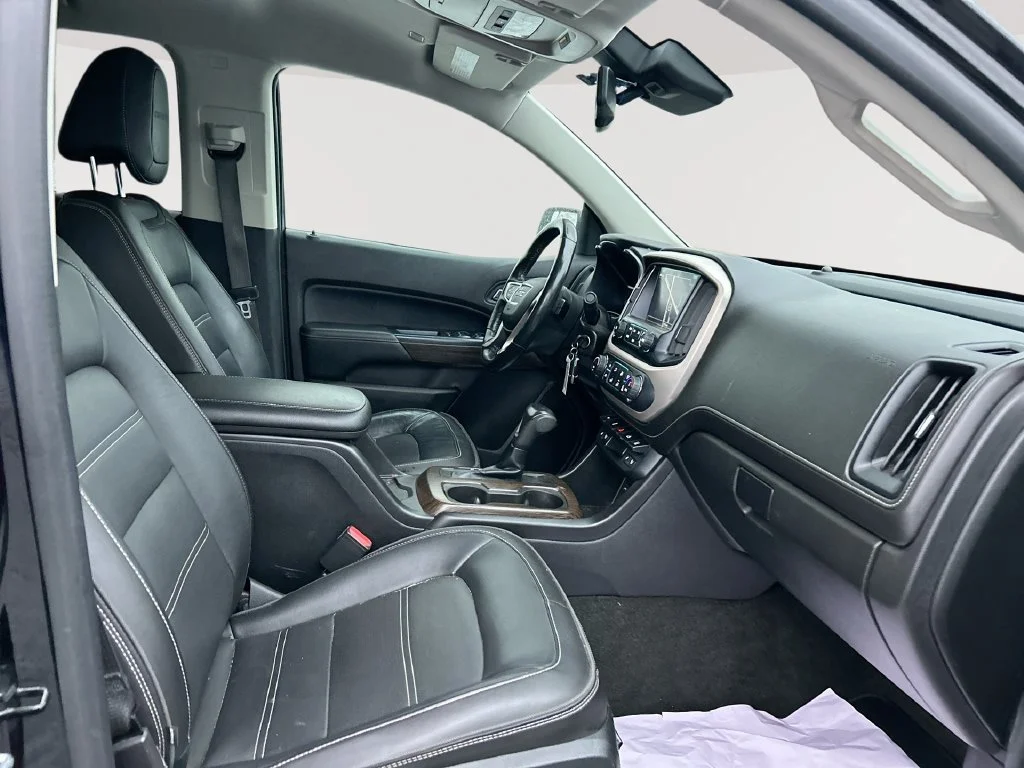 Used 2018 ONYX BLACK GMC 4WD Denali image 26