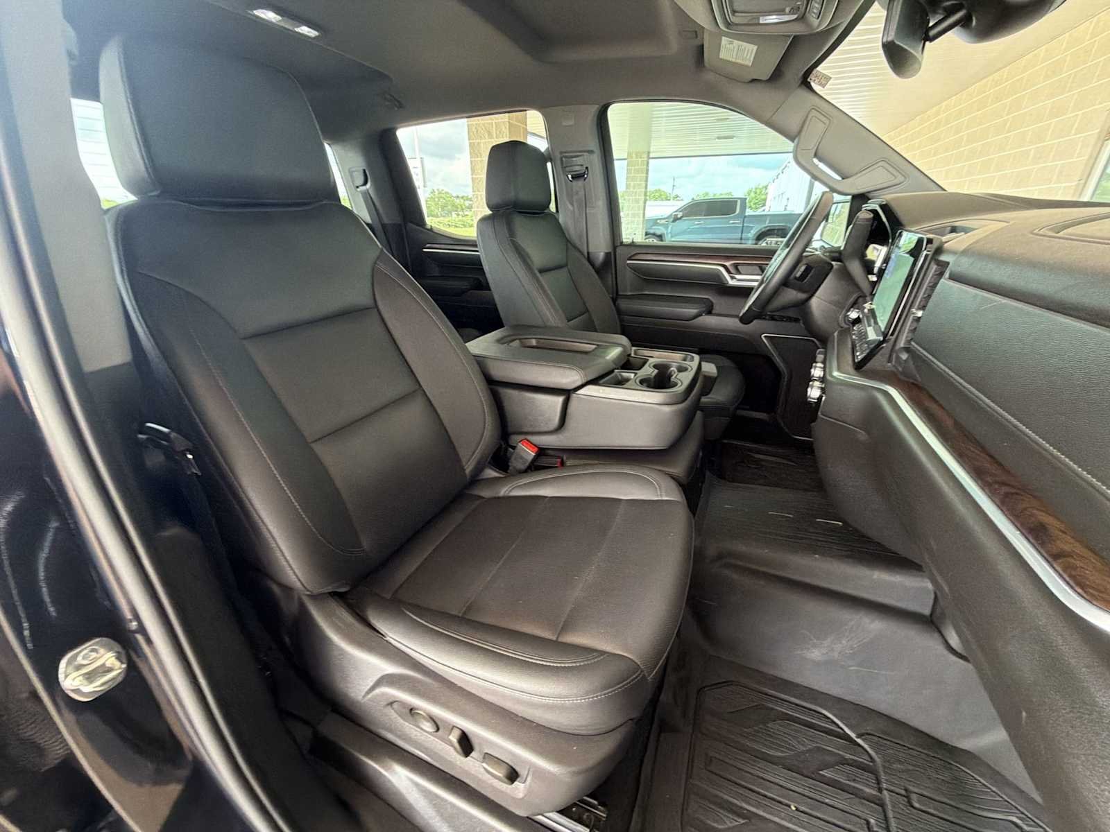 Used 2026 Titanium Rush Metallic GMC SLT image 28