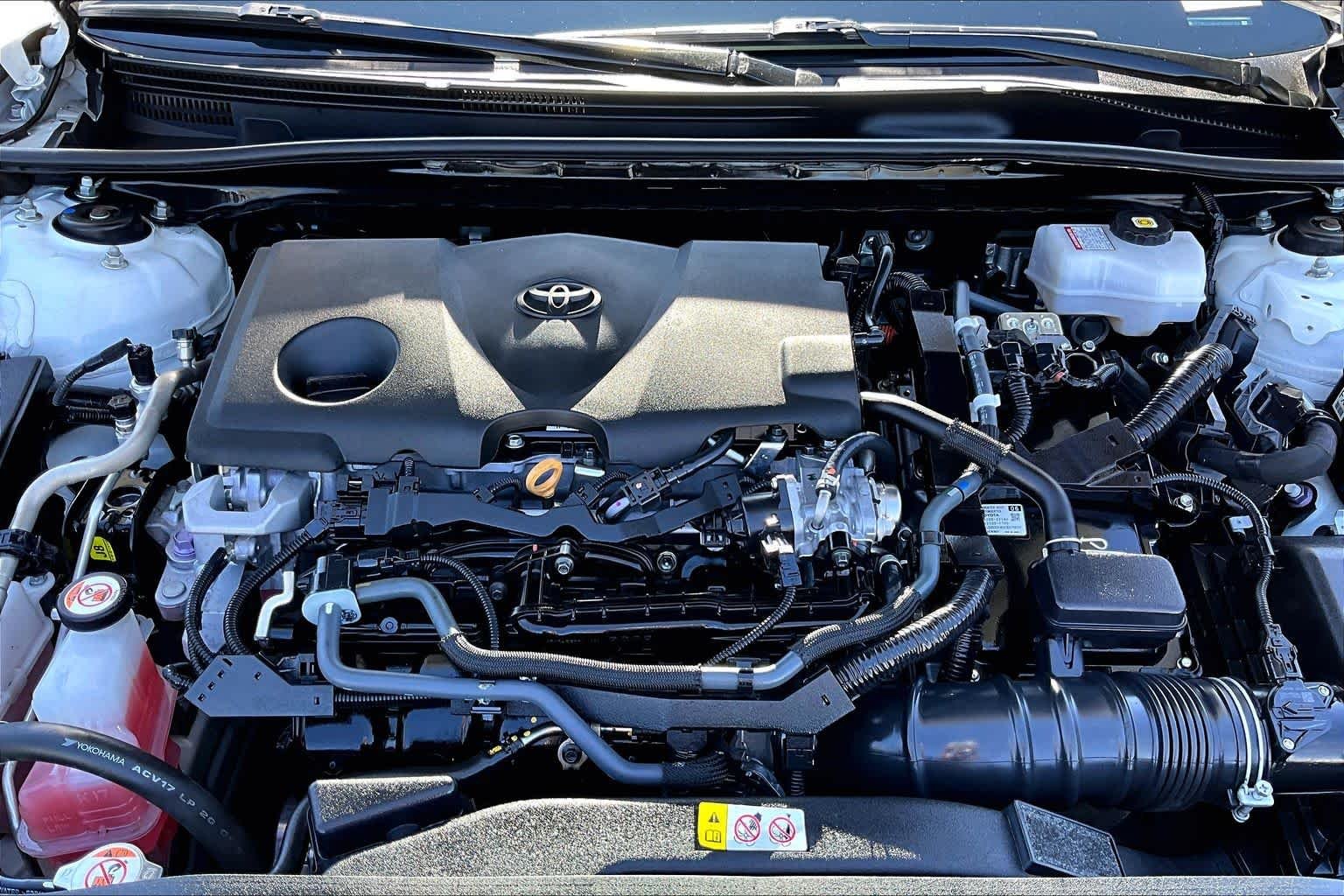 Used 2023 Wind Chill Pearl/Midnight Black Metallic Toyota Hybrid XSE image 30