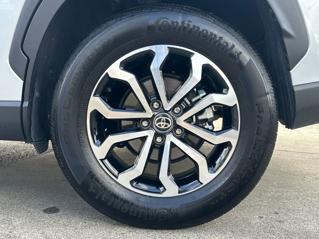 Used 2025 Silver Toyota Hybrid S image 27