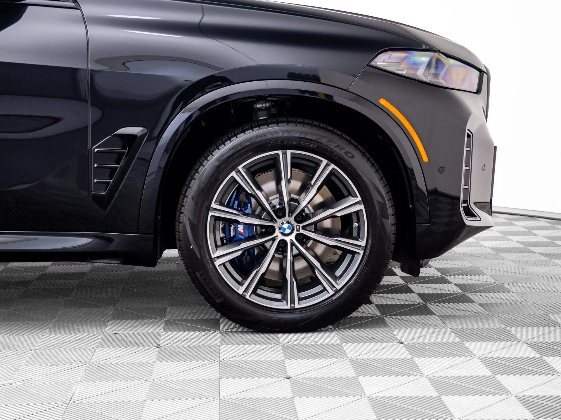 New 2026 Black BMW xDrive50e image 32