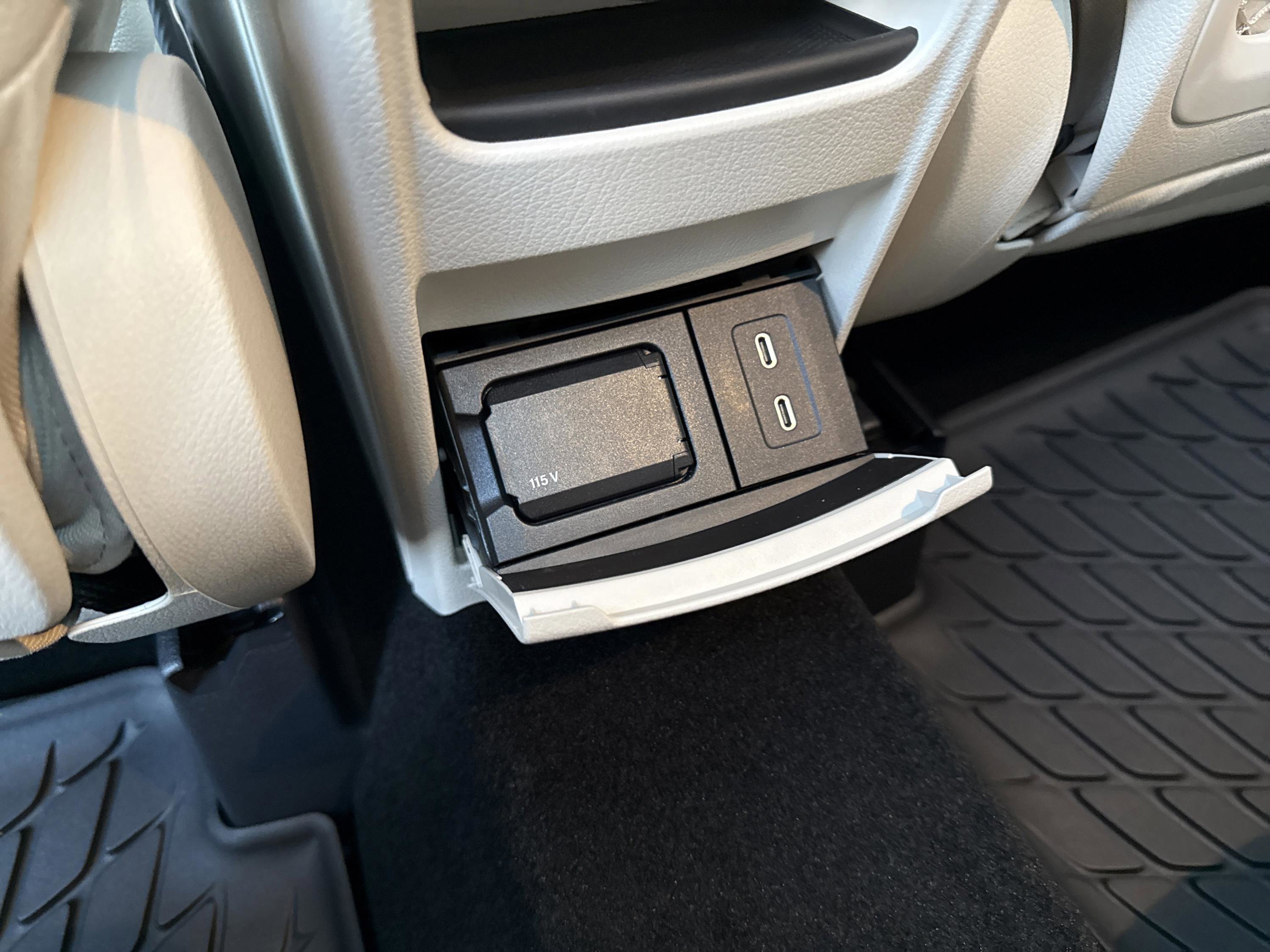 Certified Used 2026 Polar White Mercedes-Benz GLA 250 image 36