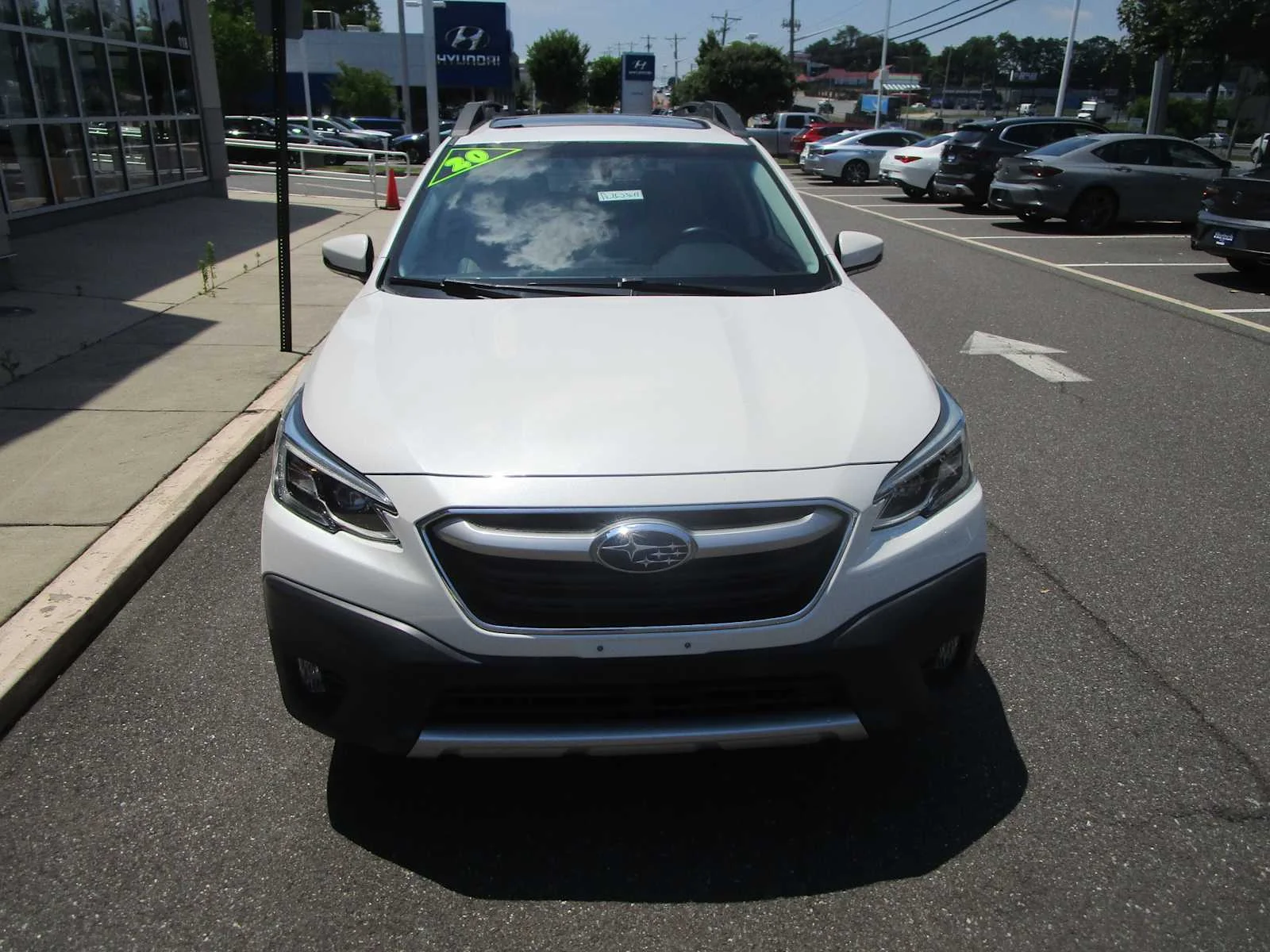 Used 2020 Crystal White Pearl Subaru Limited image 3