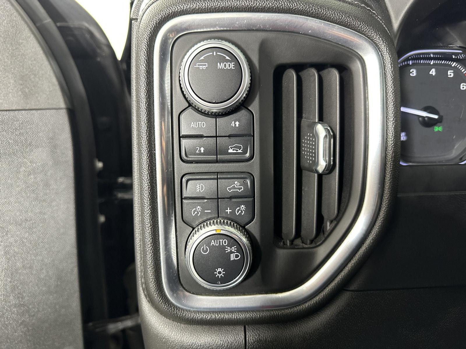 Used 2020 Onyx Black GMC Elevation image 24