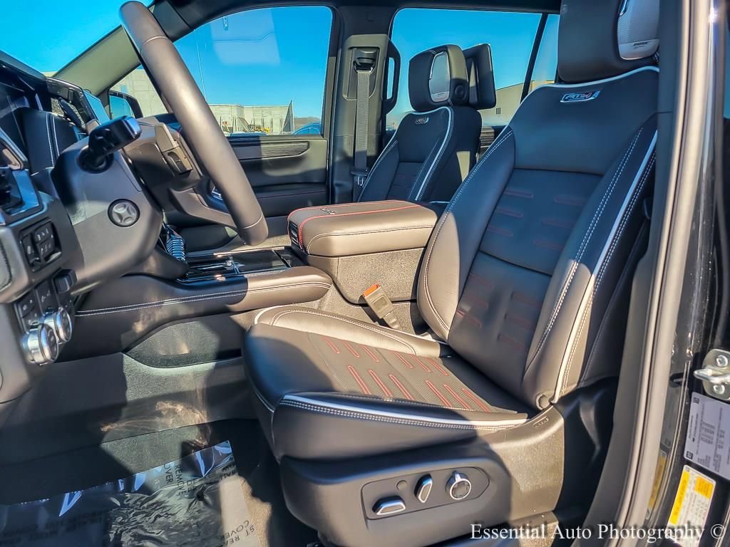 2025 GMC YUKON XL - Image 8