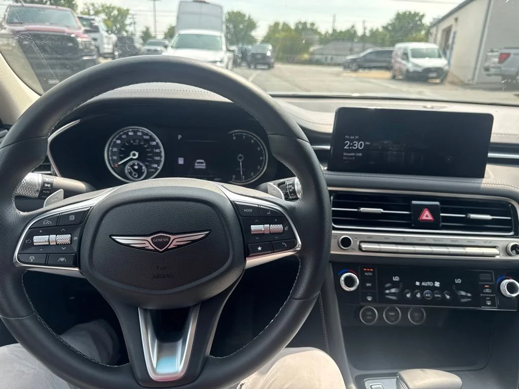 2025 GENESIS G70 Standard - Photo 15