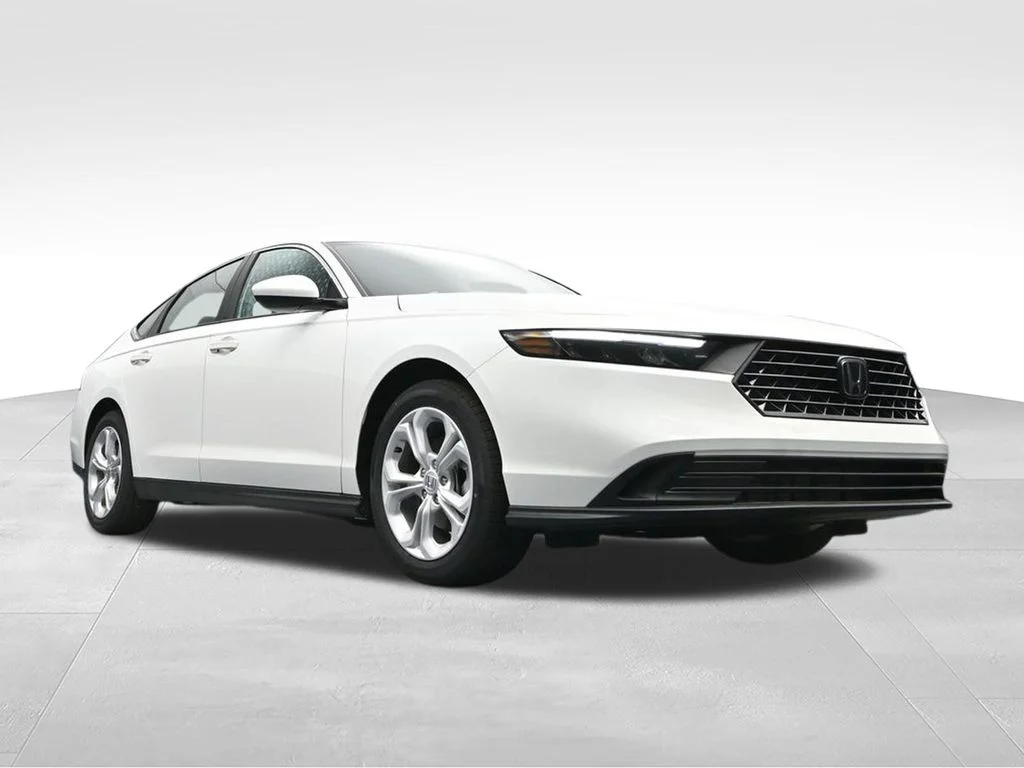 New 2026 Platinum White Pearl Honda LX image 32