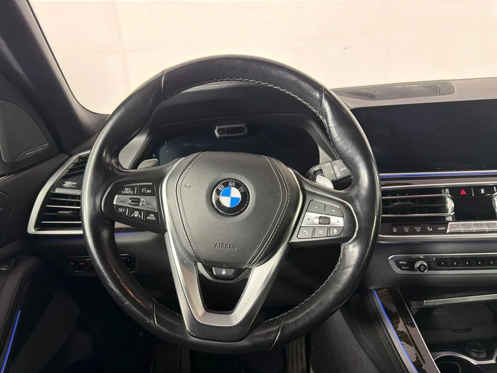 Used 2019 Black Sapphire Metallic BMW xDrive40i image 19