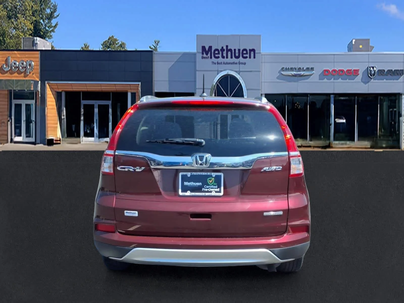 Used 2015 Basque Red Pearl II Honda Touring image 5