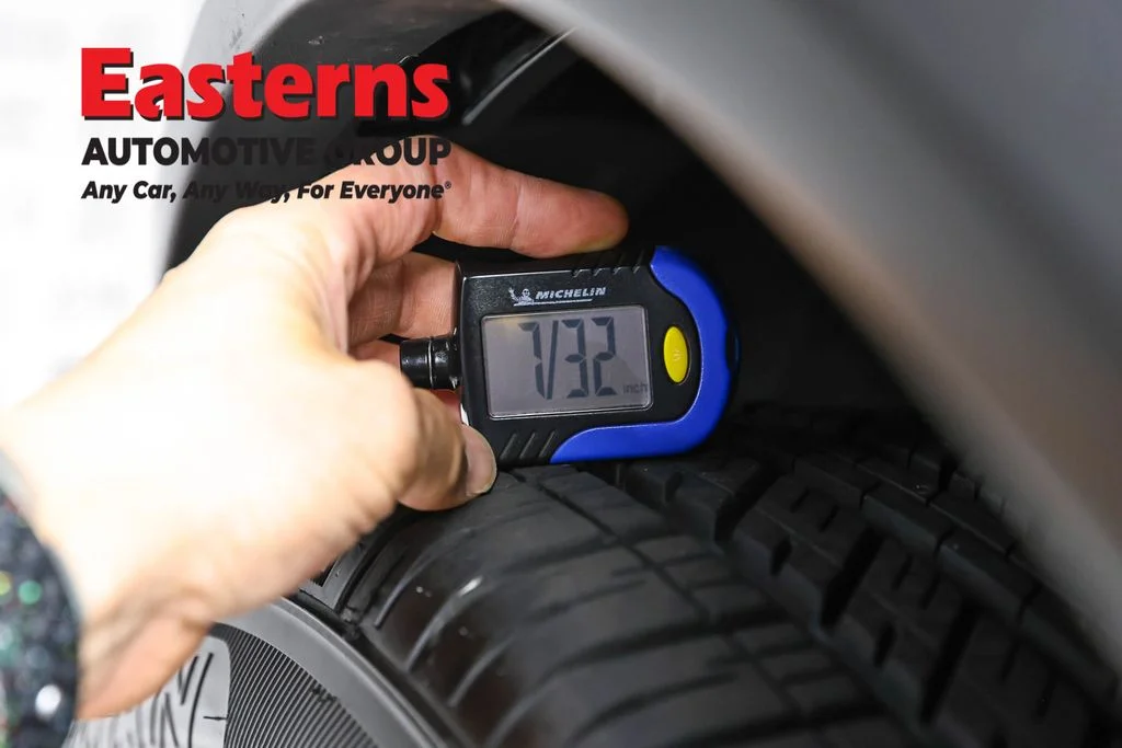 Used 2023 Blue Nissan SV image 27