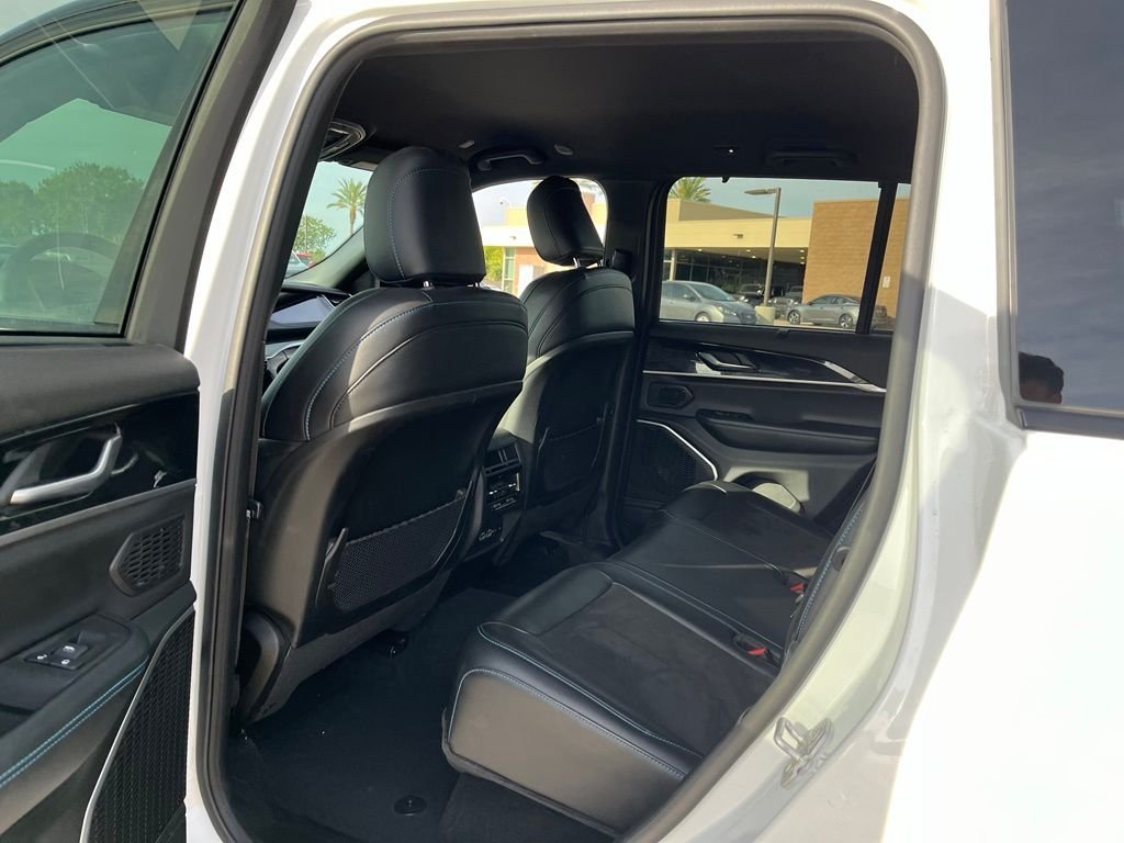 Used 2025 White Jeep Trailhawk 4xe image 11