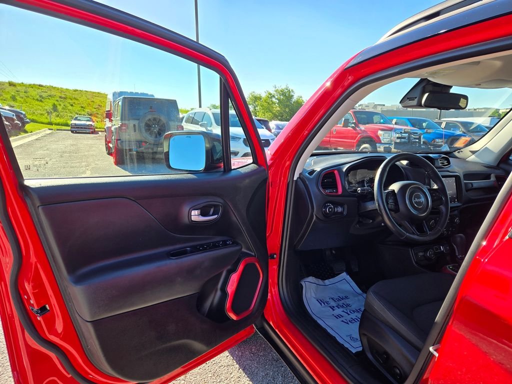 Used 2022 Red Jeep Trailhawk image 12