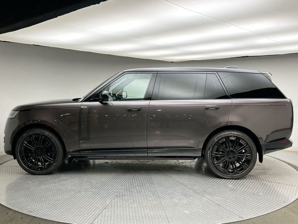 New 2026 Charente Grey LAND ROVER Autobiography image 10