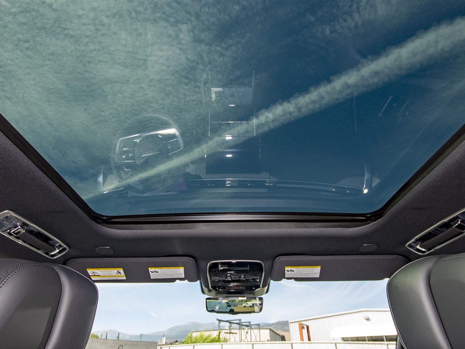 New 2026 Fuji White Land Rover Autobiography image 51