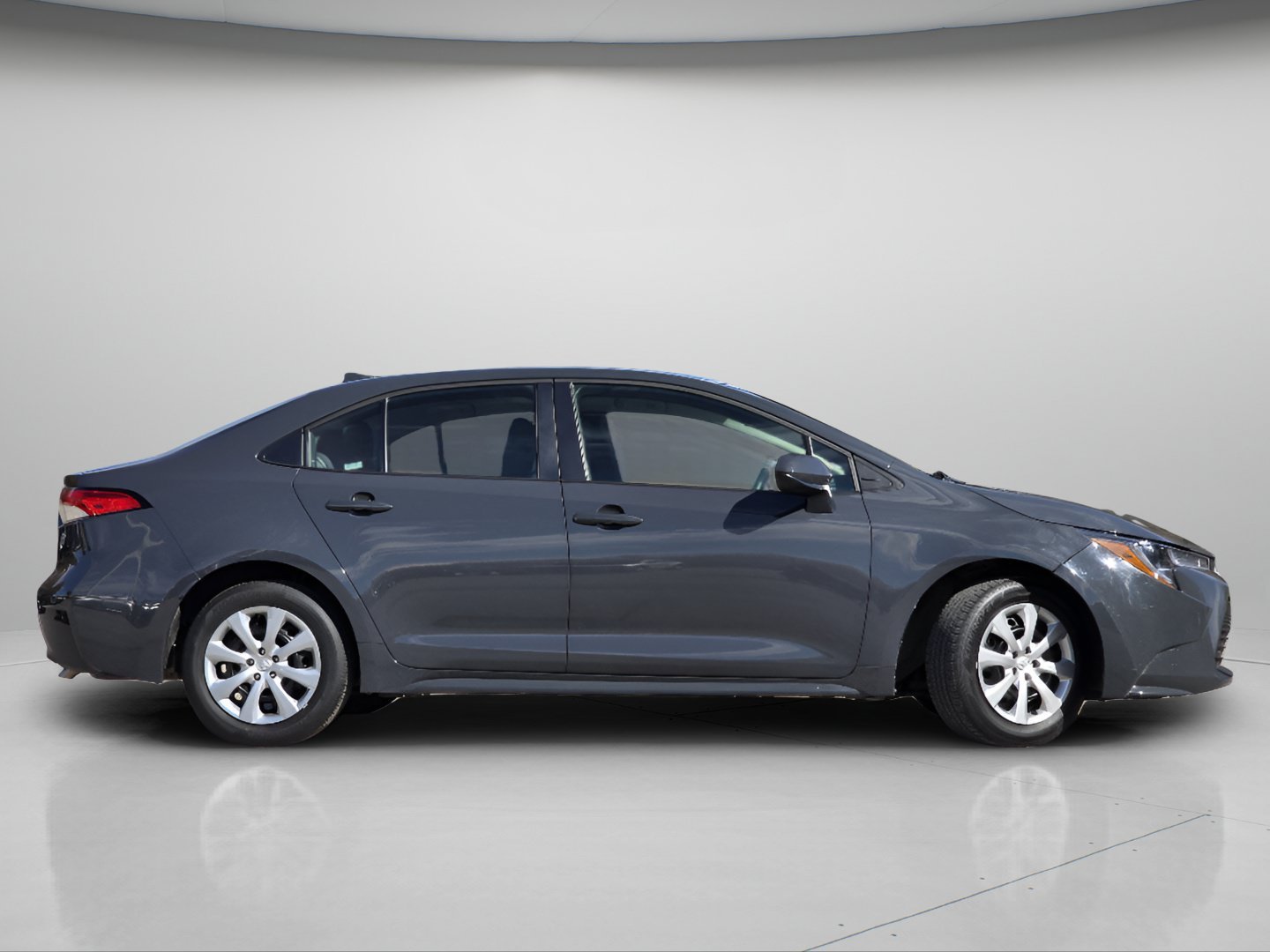 Used 2025 Underground Toyota LE image 25