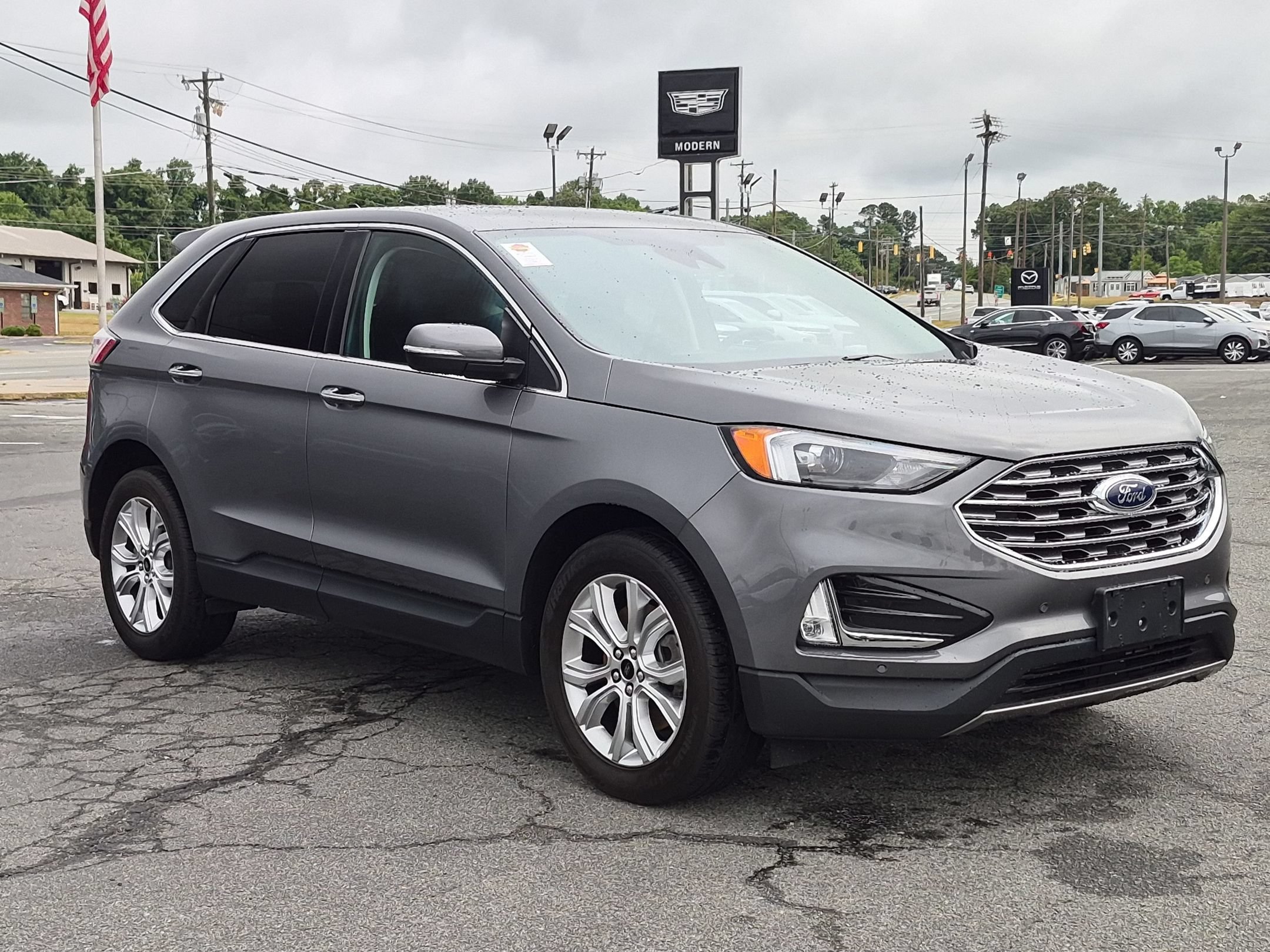 Used 2024  Ford Titanium image 7