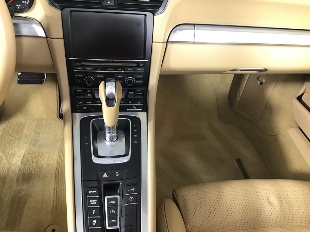 Certified Used 2015  Porsche Carrera 4S image 26