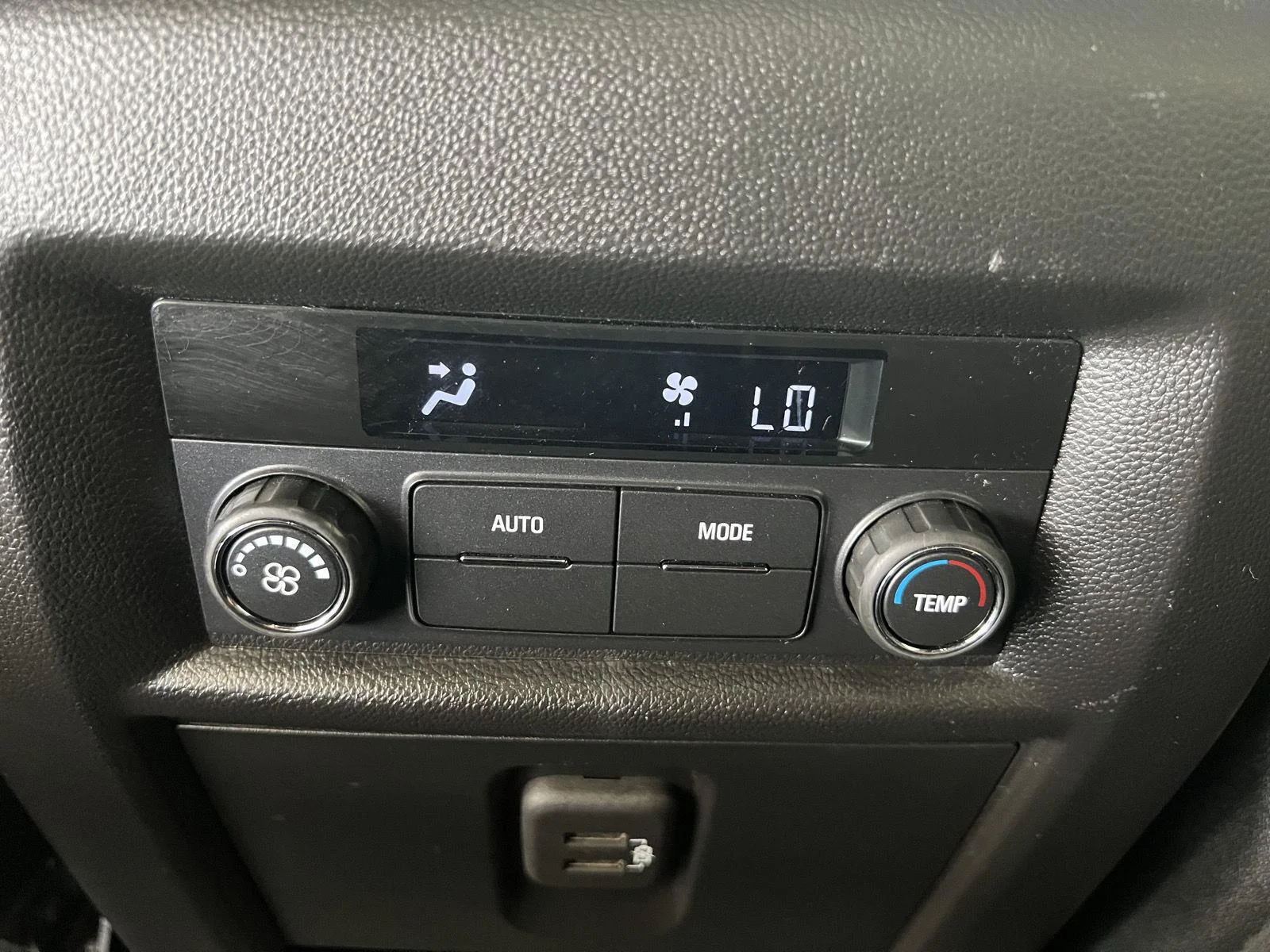 Used 2023 Sterling Gray Metallic Chevrolet LT Cloth image 19
