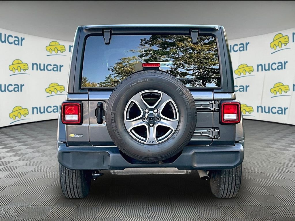 Used 2023 Granite Crystal Metallic Clearcoat Jeep Sport S image 5