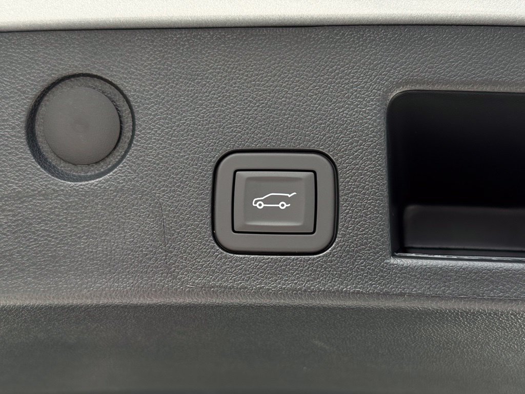 2027 Chevrolet Equinox RS - Photo 17