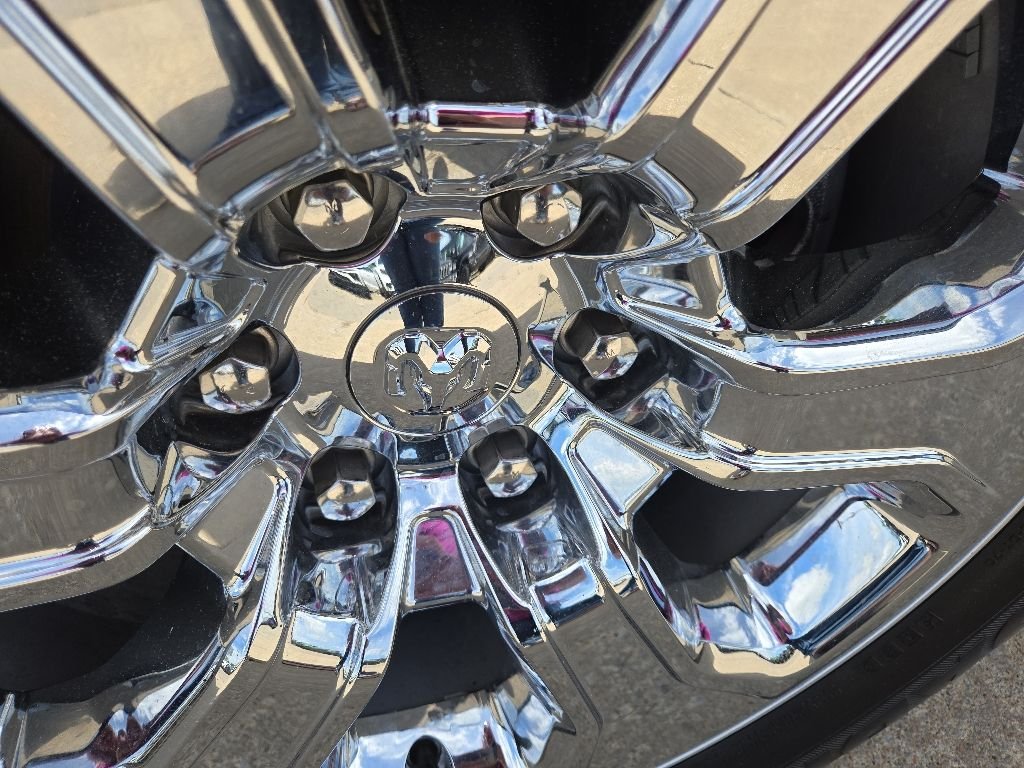 New 2026 Diamond Black Crystal Pearl-Coat Exterior Paint RAM Big Horn/Lone Star image 33