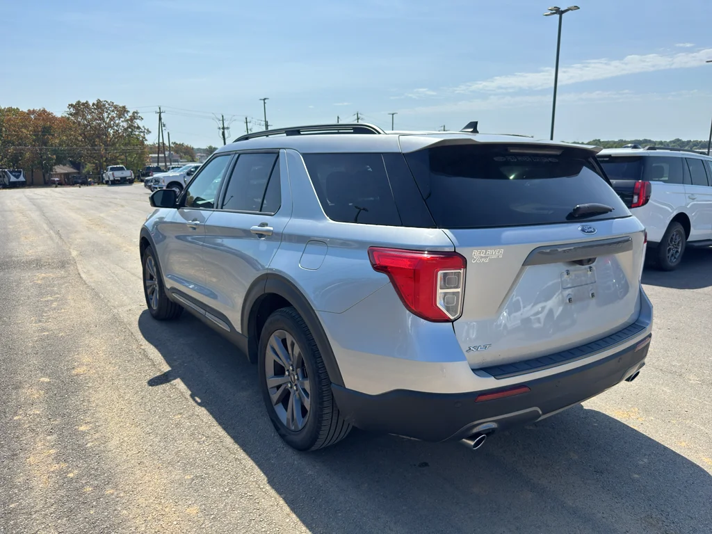 Certified Used 2023 Iconic Silver Metallic Ford XLT image 7