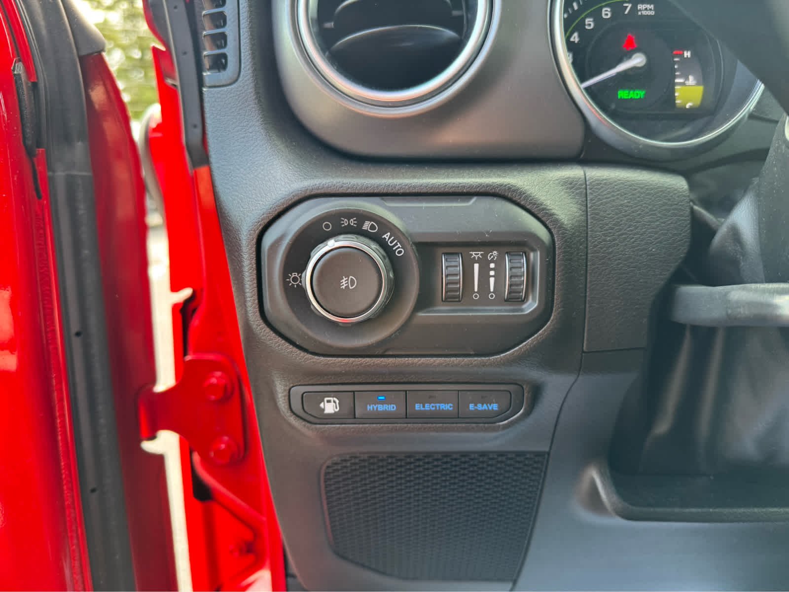 Certified Used 2022 Firecracker Red Clearcoat Jeep Unlimited Rubicon image 15
